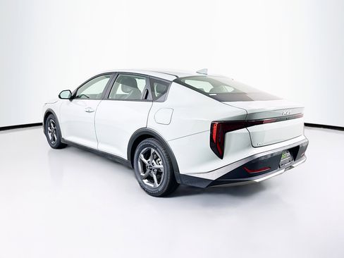 Used 2025 Kia K4 LXS image 5