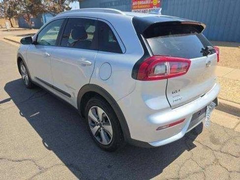 Used 2019 Kia Niro LX FWD image 4