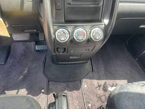 Used 2006 Honda CR-V LX image 14