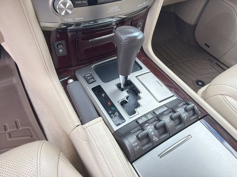 Used 2015 Lexus LX 570 4WD image 20