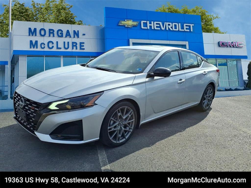 Used 2023 Nissan Altima 2.0 SR FWD image 1