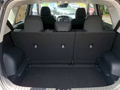 Used 2025 Kia Soul LX w/ LX Technology Package FWD image 28