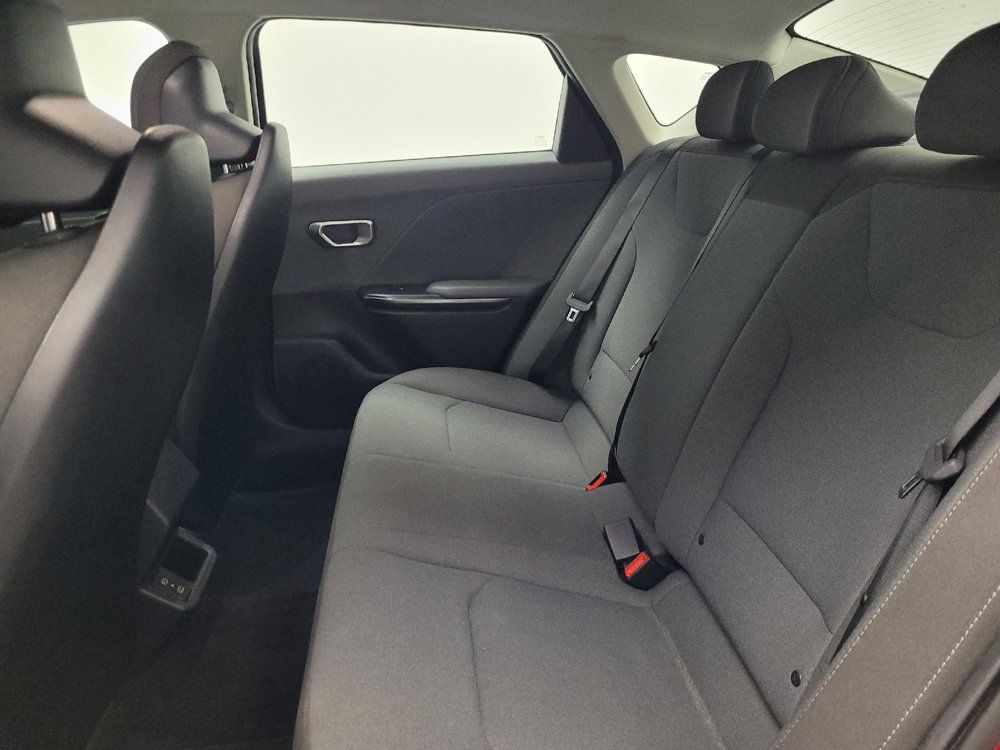 Used 2025 Kia K4 FWD image 18
