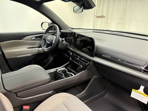 New 2026 Chevrolet Traverse LT w/ Sun and Wheel Package image 16