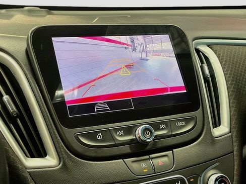 Used 2024 Chevrolet Malibu LT w/ LPO, Floor Liner Package FWD image 13