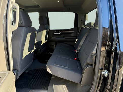 Used 2025 Chevrolet Silverado 1500 LT AWD/4WD image 4