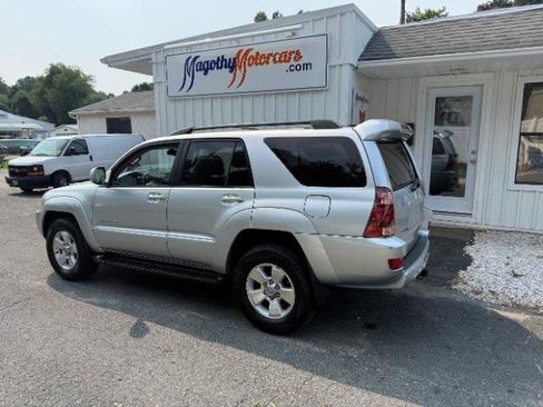 Used 2005 Toyota 4Runner Limited AWD/4WD image 12