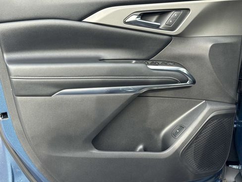 New 2026 Chevrolet Traverse LT w/ Driver Confidence Package image 8