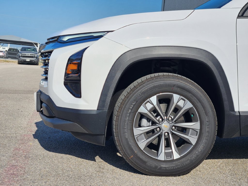 New 2027 Chevrolet Equinox LT FWD image 5