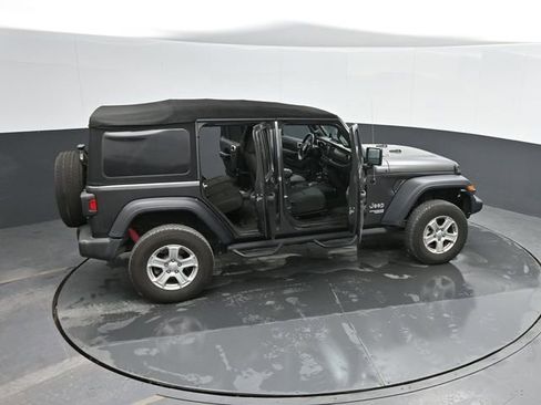 Used 2018 Jeep Wrangler Unlimited Sport S image 51