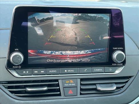 Used 2022 Nissan Altima 2.5 SV FWD image 22