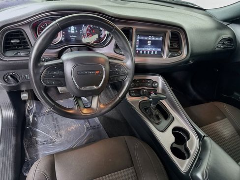 Used 2023 Dodge Challenger SXT image 17