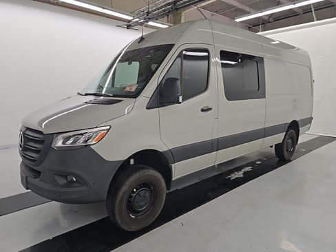 Used 2023 Mercedes-Benz Sprinter 2500 image 1