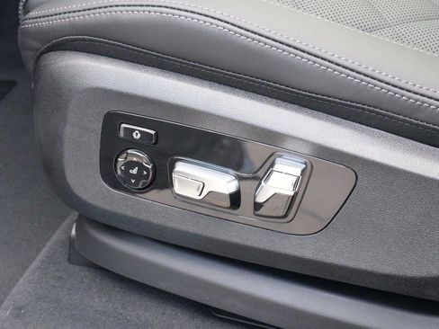 New 2026 BMW X5 xDrive40i w/ M Sport Package AWD/4WD image 29