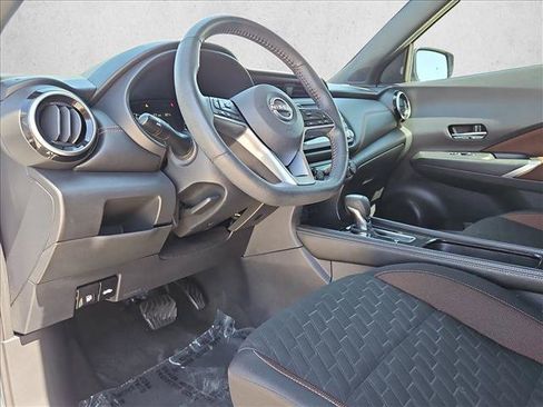 Used 2023 Nissan Kicks SR FWD image 10