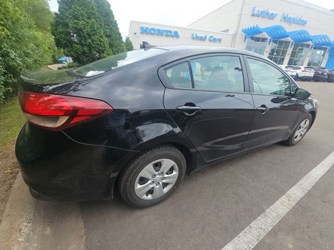 Used 2017 Kia Forte LX FWD image 4
