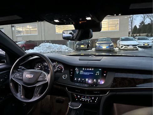 Used 2018 Cadillac CT6 Luxury image 30