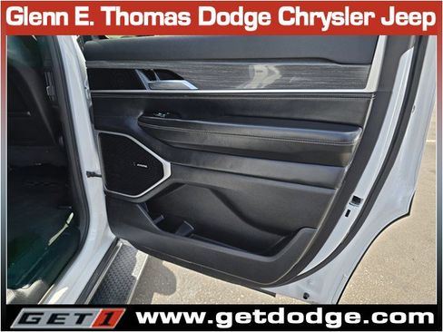 Certified 2022 Jeep Wagoneer Series II RWD image 36