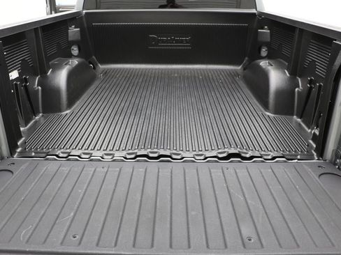 Used 2025 Chevrolet Silverado 1500 LT AWD/4WD image 11