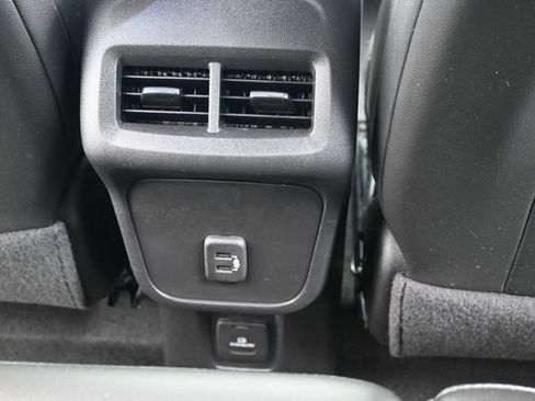 Used 2022 Chevrolet Equinox Premier FWD image 34