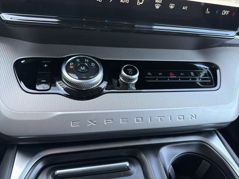 New 2026 Ford Expedition Active image 22