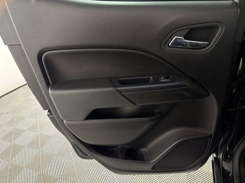 Used 2018 Chevrolet Colorado LT w/ LT Convenience Package image 13