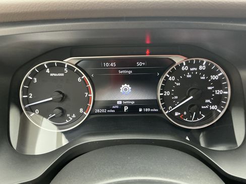 Used 2021 Nissan Rogue SL w/ Premium Package image 11