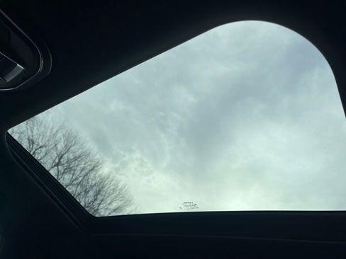 New 2025 Jeep Grand Cherokee Laredo X w/ Luxury Tech Group I image 5