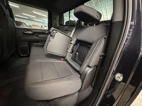 Used 2024 Chevrolet Silverado 2500 LT image 41