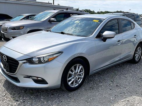 Used 2017 MAZDA MAZDA3 Sport w/ Preferred Equipment Package FWD image 2