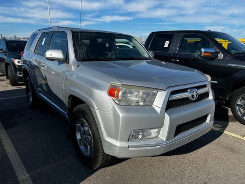 Used 2013 Toyota 4Runner SR5 image 1
