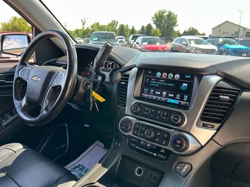 Used 2018 Chevrolet Suburban LT AWD/4WD image 34