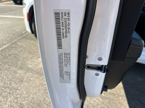 Used 2023 Dodge Charger SXT image 34