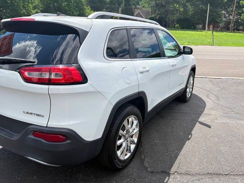 Used 2014 Jeep Cherokee Limited AWD/4WD image 2