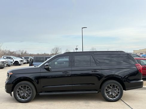 New 2026 Ford Expedition Max Platinum w/ Stealth Appearance Package image 3