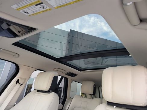 Used 2021 Land Rover Range Rover Westminster Edition image 28