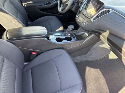 Used 2024 Chevrolet Malibu LT image 39