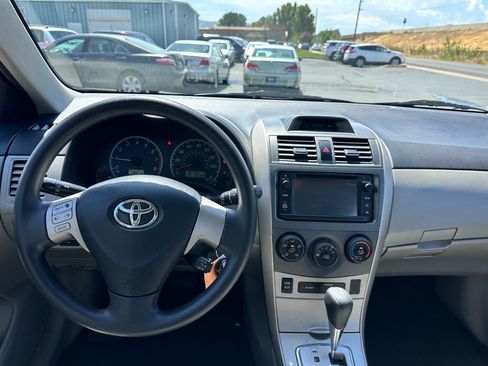 Used 2013 Toyota Corolla LE FWD image 7