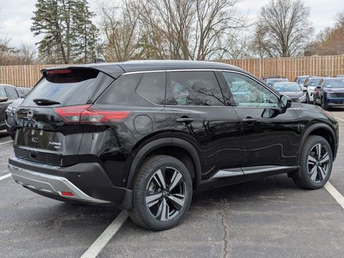 Certified 2022 Nissan Rogue Platinum w/ Head-Up Display Package image 5