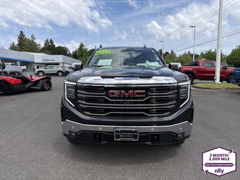 Used 2024 GMC Sierra 1500 SLT w/ SLT Premium Plus Package AWD/4WD image 8