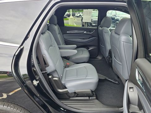 Used 2024 Buick Enclave Essence w/ Experience Buick Package AWD/4WD image 25