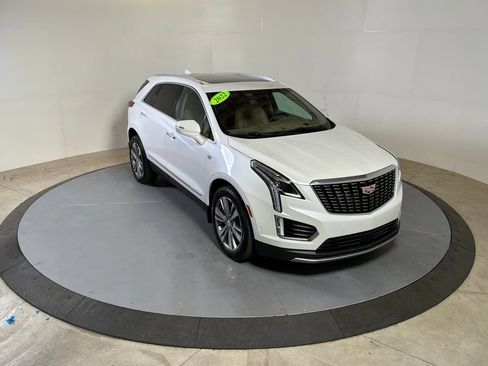 Used 2022 Cadillac XT5 Premium Luxury w/ Platinum Package AWD/4WD image 7