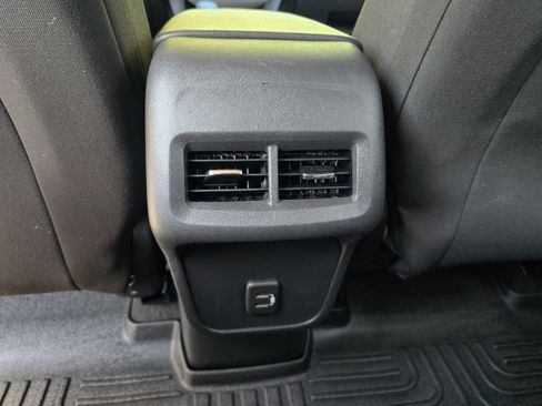 Used 2022 Chevrolet Equinox LS AWD/4WD image 24