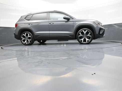 Used 2023 Volkswagen Taos SEL AWD/4WD image 29