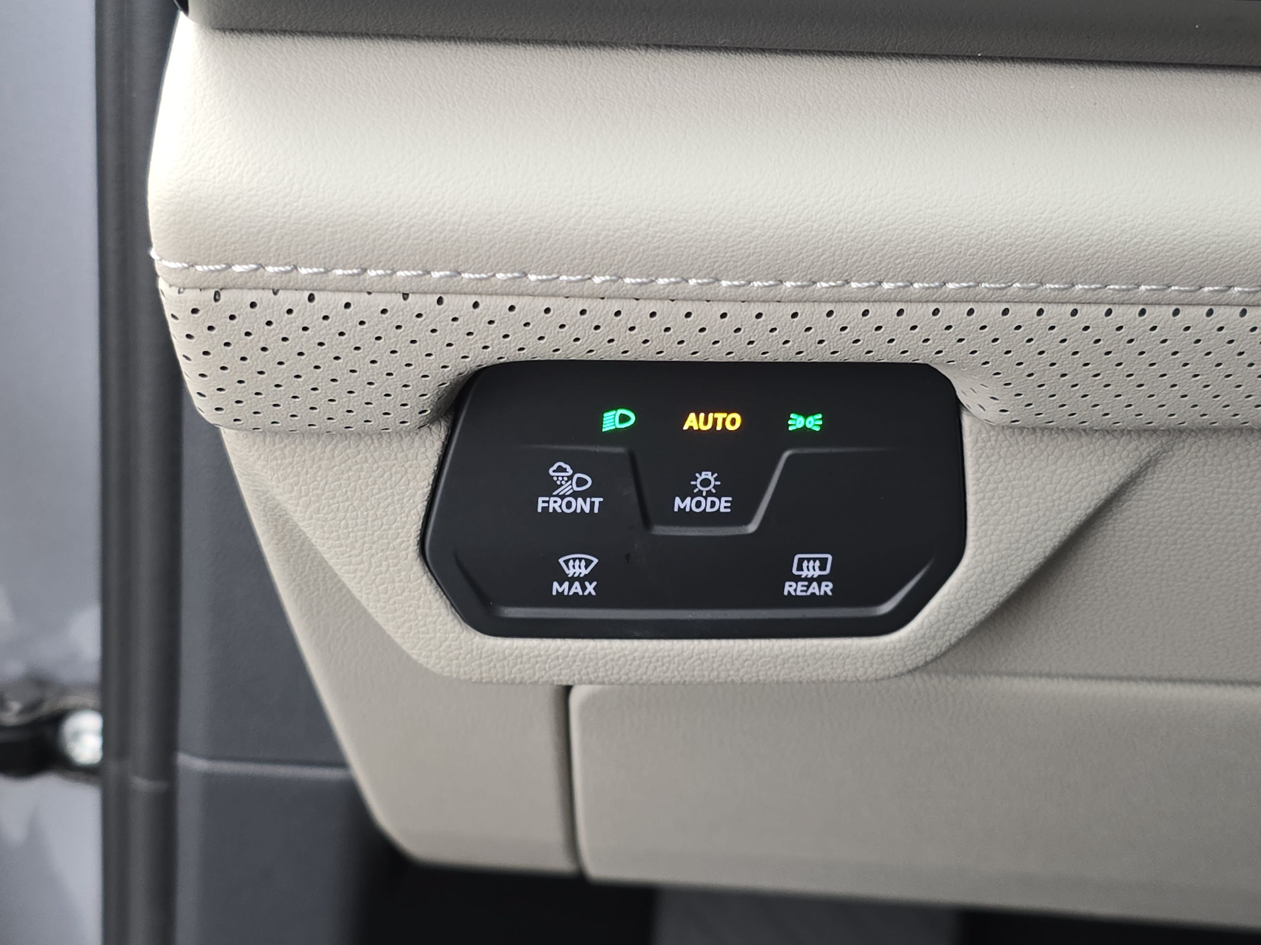 Used 2026 Volkswagen Atlas SE FWD image 26