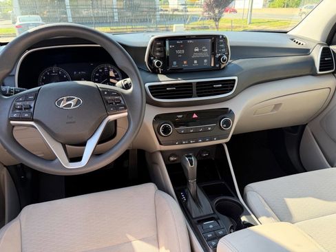 Used 2020 Hyundai Tucson Value AWD/4WD image 16