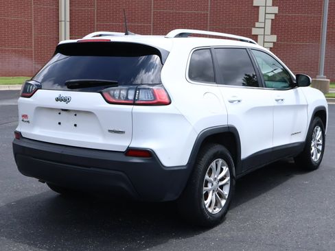 Used 2019 Jeep Cherokee Latitude w/ Cold Weather Group AWD/4WD image 25