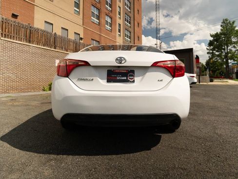 Used 2019 Toyota Corolla LE FWD image 5