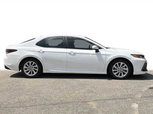 Used 2024 Toyota Camry LE FWD image 27