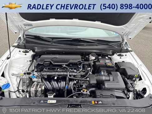 Used 2025 Hyundai Elantra SEL image 21